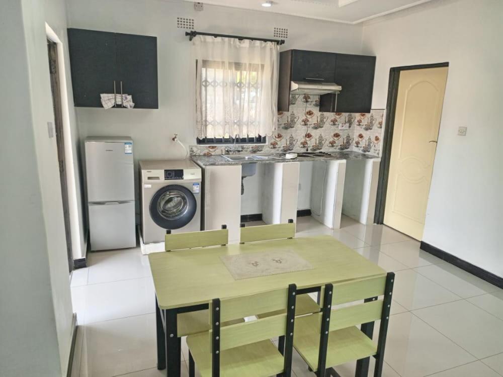 Matt Bed And Breakfast Лилонгве Экстерьер фото